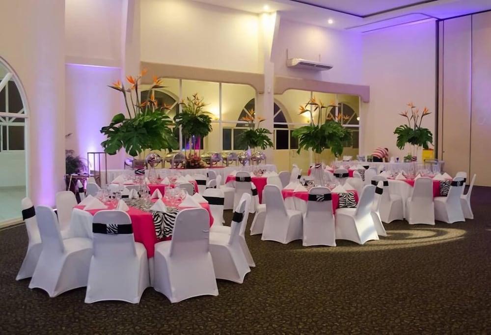 Avalon Grand Hotel