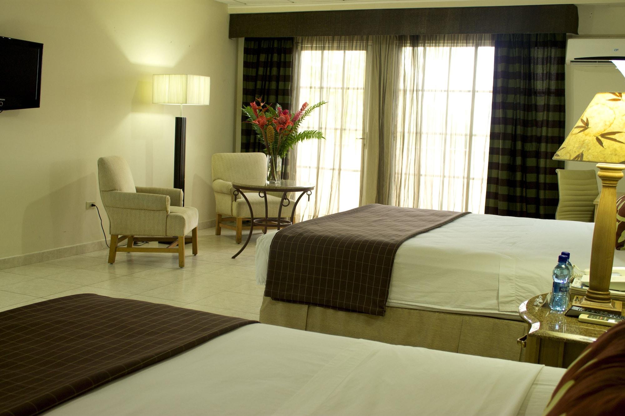 Hotel Avalon Grand 3*
